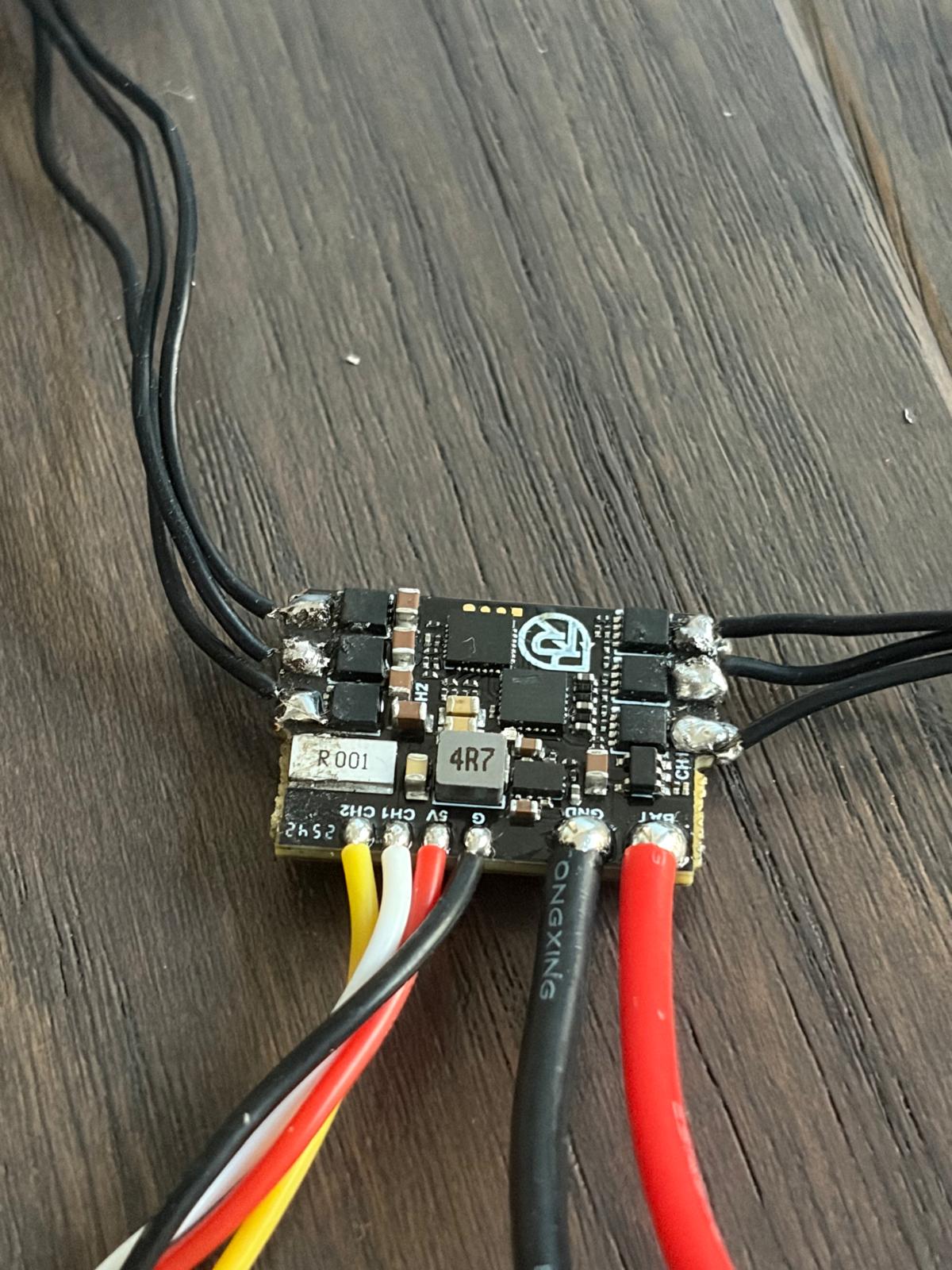macro of the dual drive esc